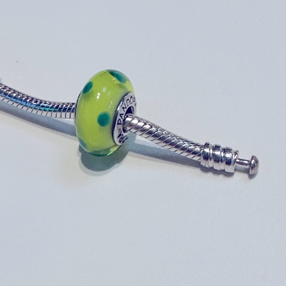 Pandora Green Polka Dot Murano Charm - Picture 4 of 5